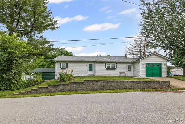 607 Mulberry Street, Godfrey, IL 62035