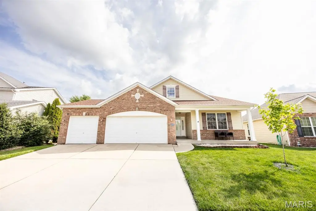 1129 Gulfstream Way, Mascoutah, IL 62258 - Image #1