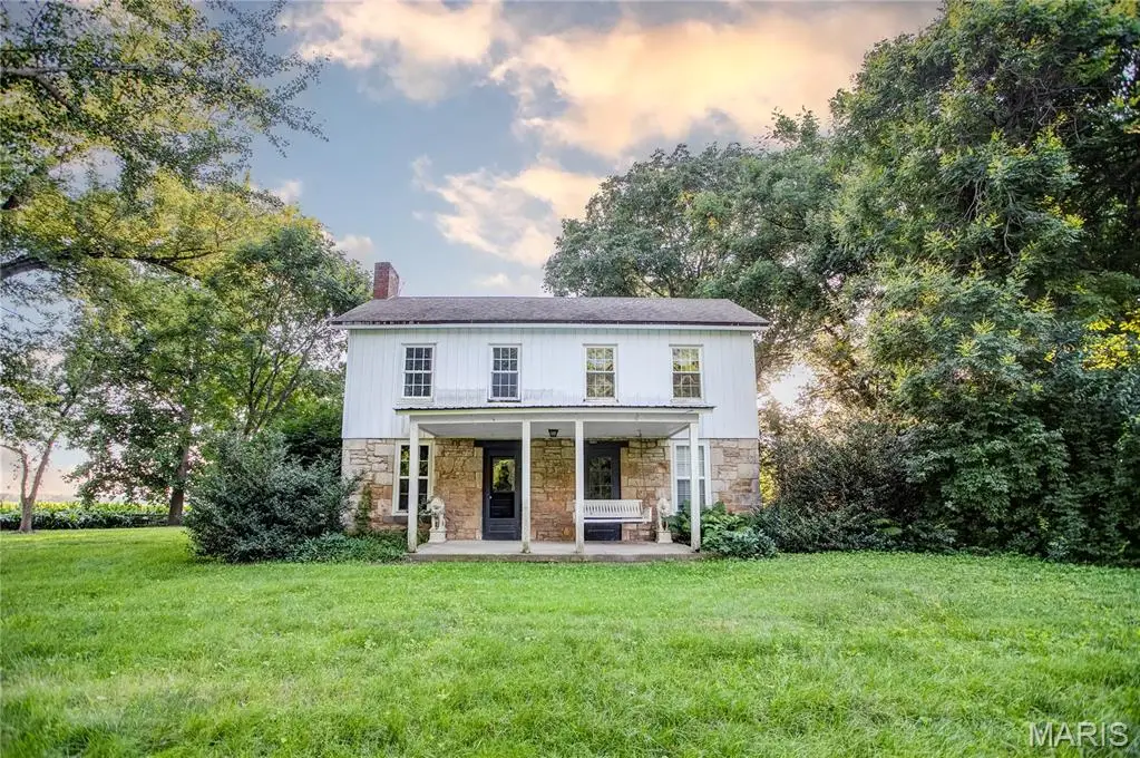 692 N Eldred-hillview Road, Hillview, IL 62050 - #1