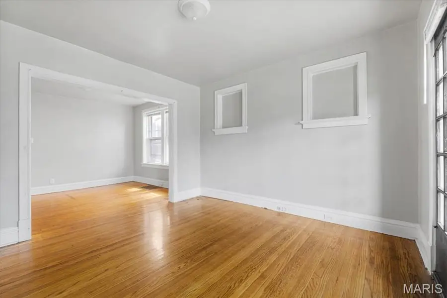 4956 Mardel Avenue, Saint Louis, MO 63109 - Image #3