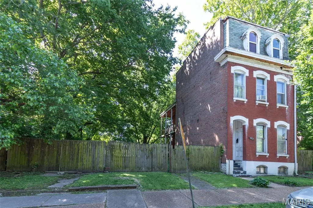 1412 Bremen Avenue, Saint Louis, MO 63107 - Image #1