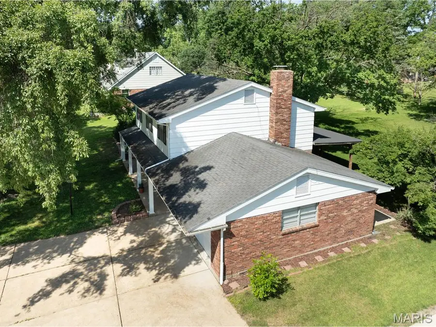 12015 Charwick Drive, Saint Louis, MO 63128 - Image #3