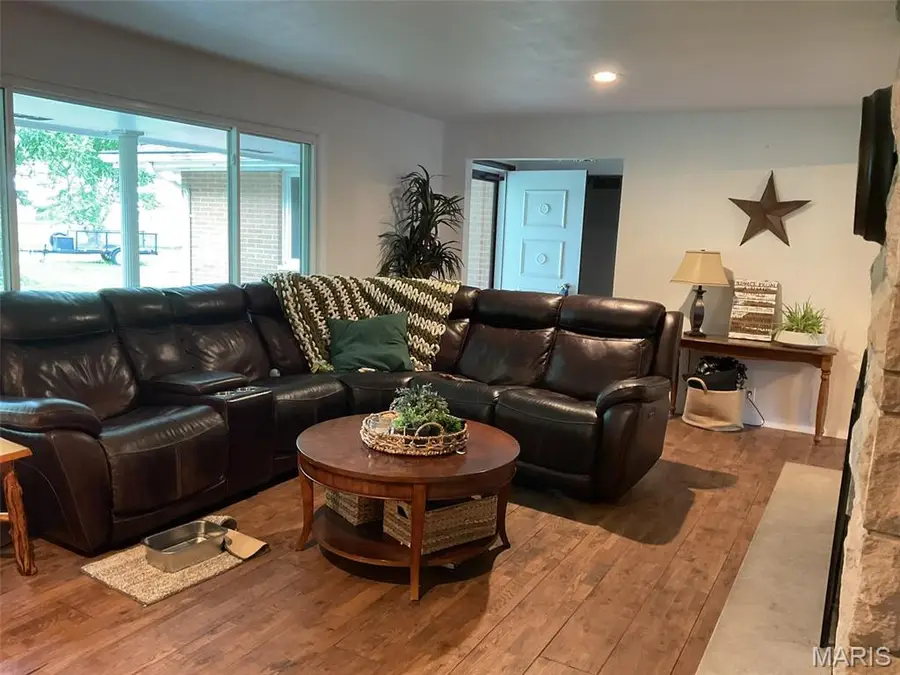 4303 State Route 160, Highland, IL 62249 - Image #3