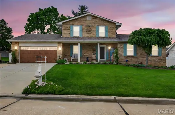 1422 Cobblestone Drive, St Charles, MO 63304