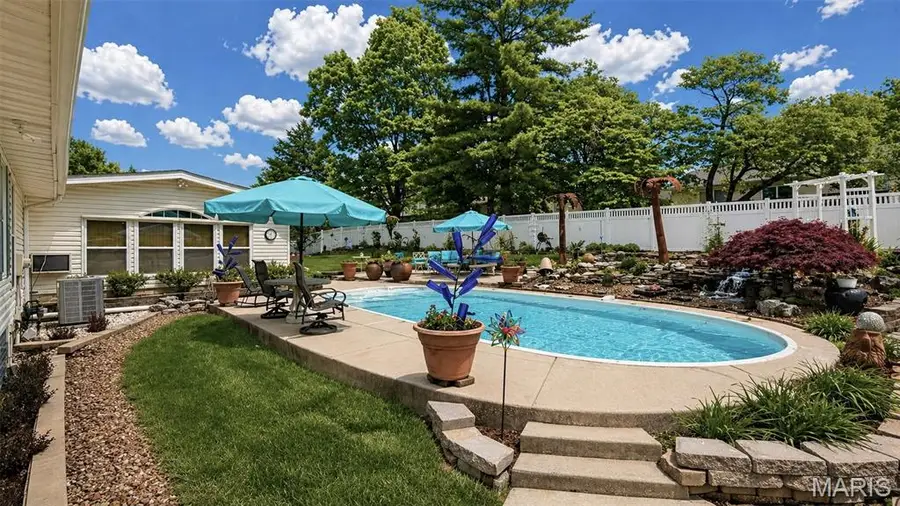 1422 Cobblestone Drive, Saint Charles, MO 63304 - #2