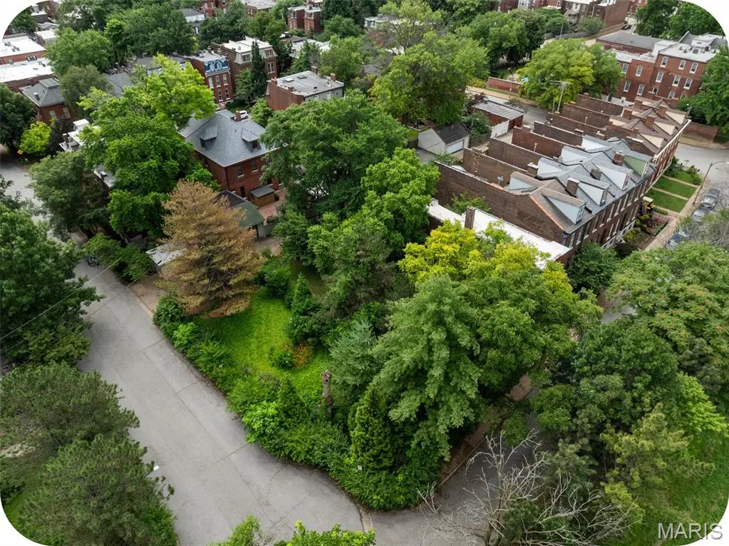 2400 S 18th Street, Saint Louis, MO 63104 - Image #1