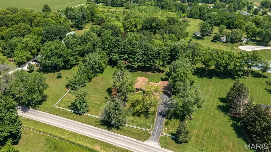 12884 Route 108, Carlinville, IL 62626 - Image #3