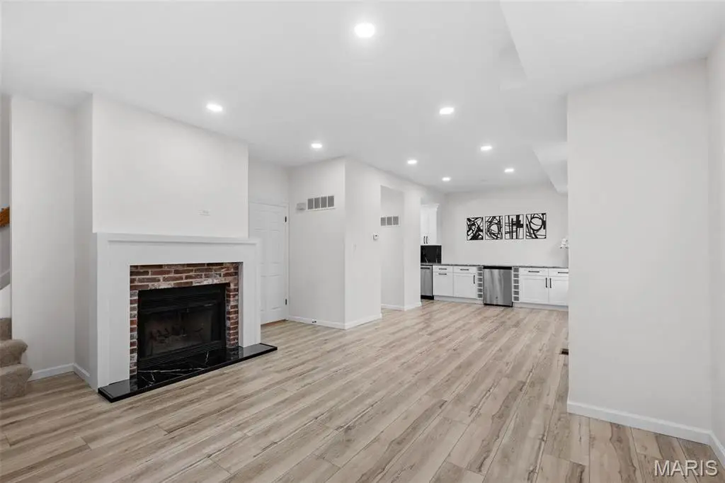 327 N Boyle Avenue #E-4, Saint Louis, MO 63108 - Image #1