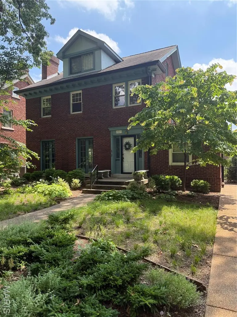 6624 Pershing Avenue, Saint Louis, MO 63130 - #2