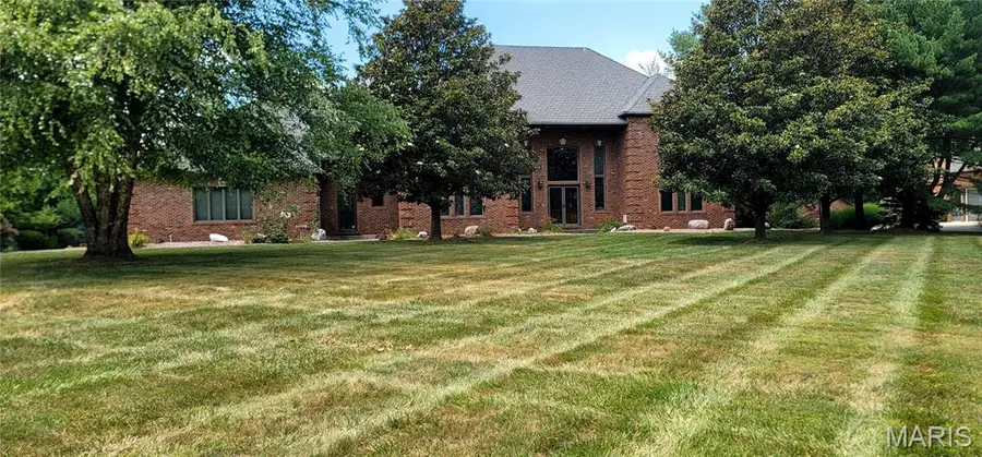 517 E Waters Edge Drive, Shiloh, IL 62221 - Image #2