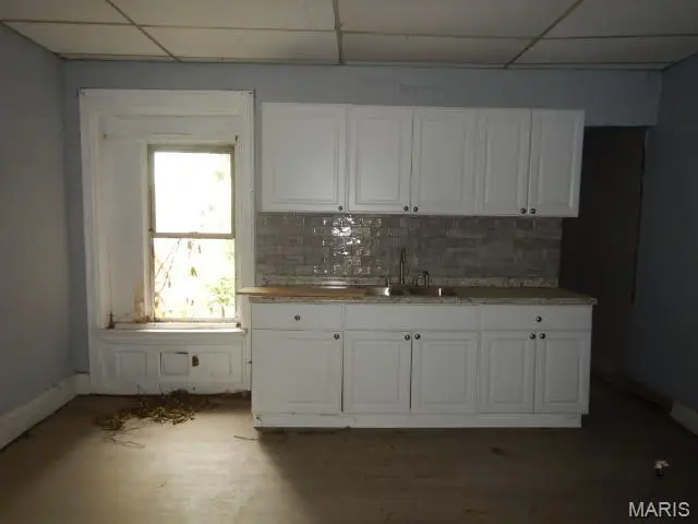 5233 Cates Avenue, Saint Louis, MO 63108 - Image #2