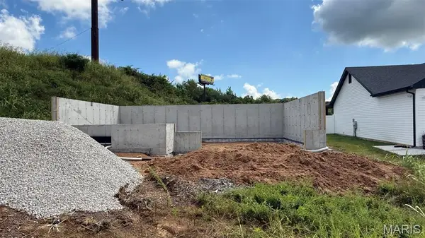 1082 Daltons Way, Festus, MO 63028