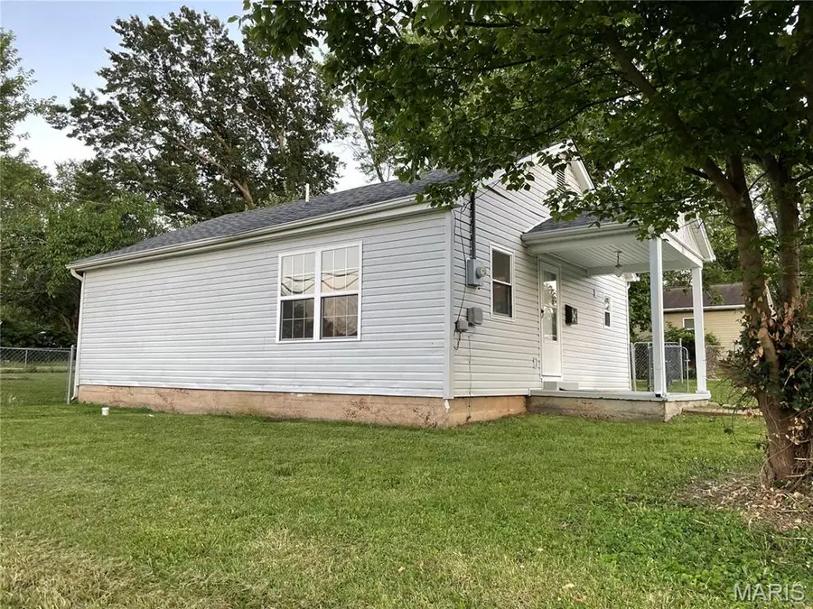 211 N Davis Street, Cuba, MO 65453 - Image #2