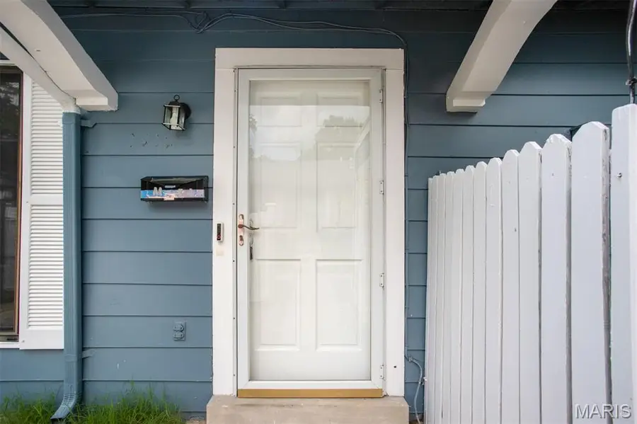 2449 Forest Shadows Drive, Saint Louis, MO 63136 - Image #3