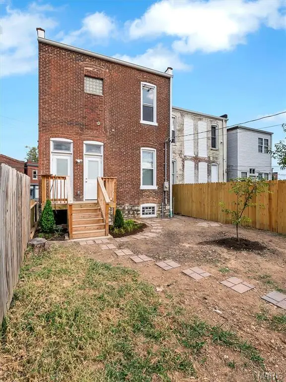 4705 Virginia Avenue, Saint Louis, MO 63111 - Image #2