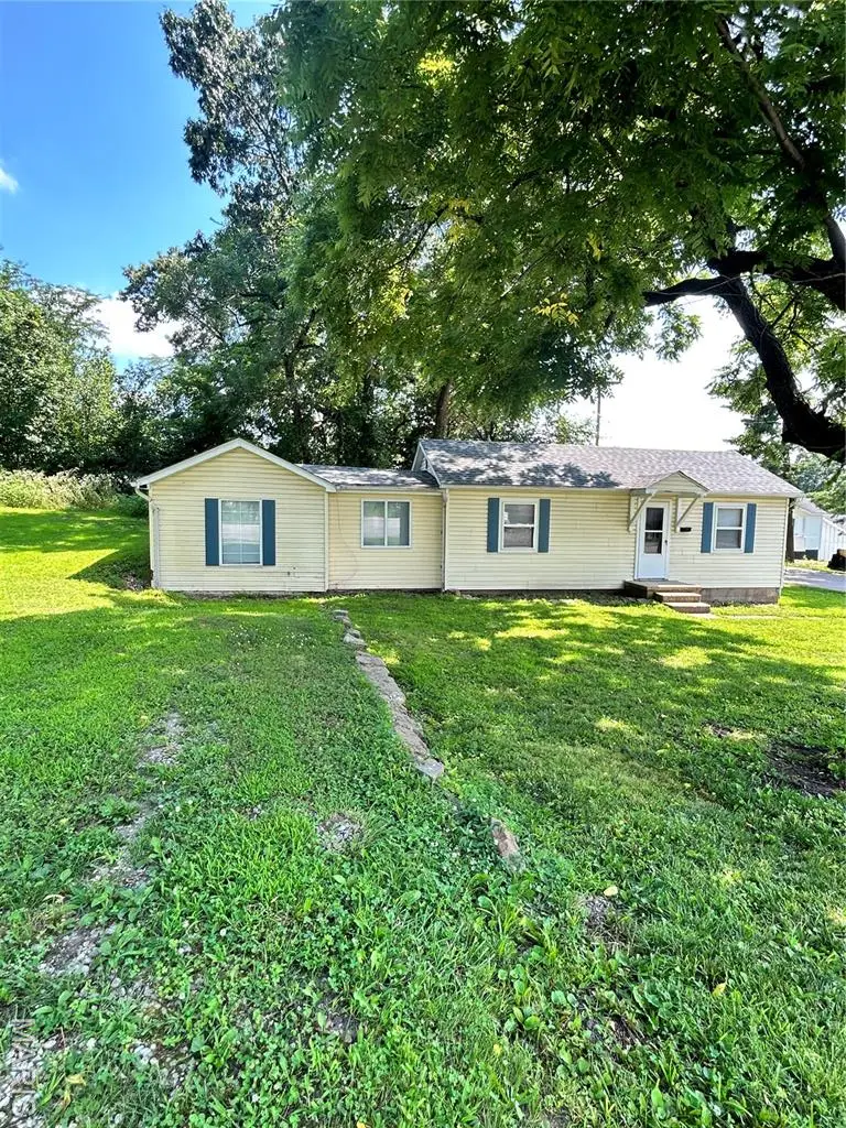 615 N Old Highway 66, Bourbon, MO 65441 - Image #2