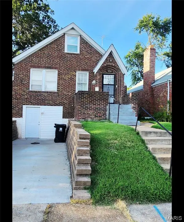 7039 Plymouth Avenue, St Louis, MO 63130