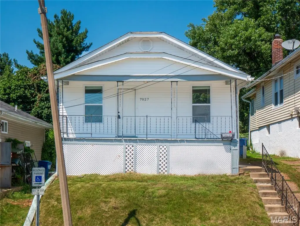 7027 Plateau Avenue, Saint Louis, MO 63117 - Image #1