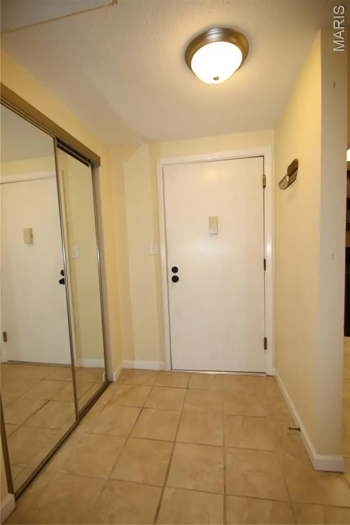 1400 Heritage Landing #106 Landing #106, Saint Charles, MO 63303 - Image #2