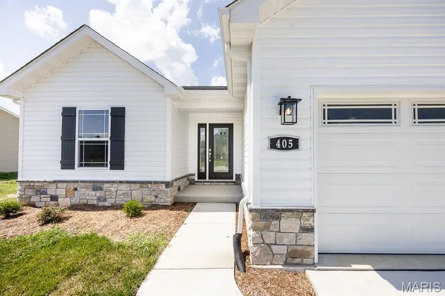 405 Acorn Way, Lebanon, IL 62254 - Image #2