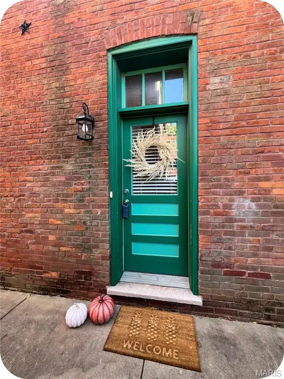 2409 Menard Street, Saint Louis, MO 63104 - Image #1