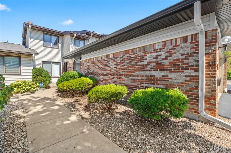 11515 Sandy View Drive, Saint Louis, MO 63146 - Image #2