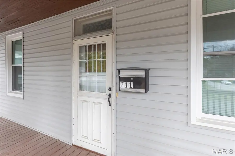 711 Erskine Avenue, Lemay, MO 63125 - #3