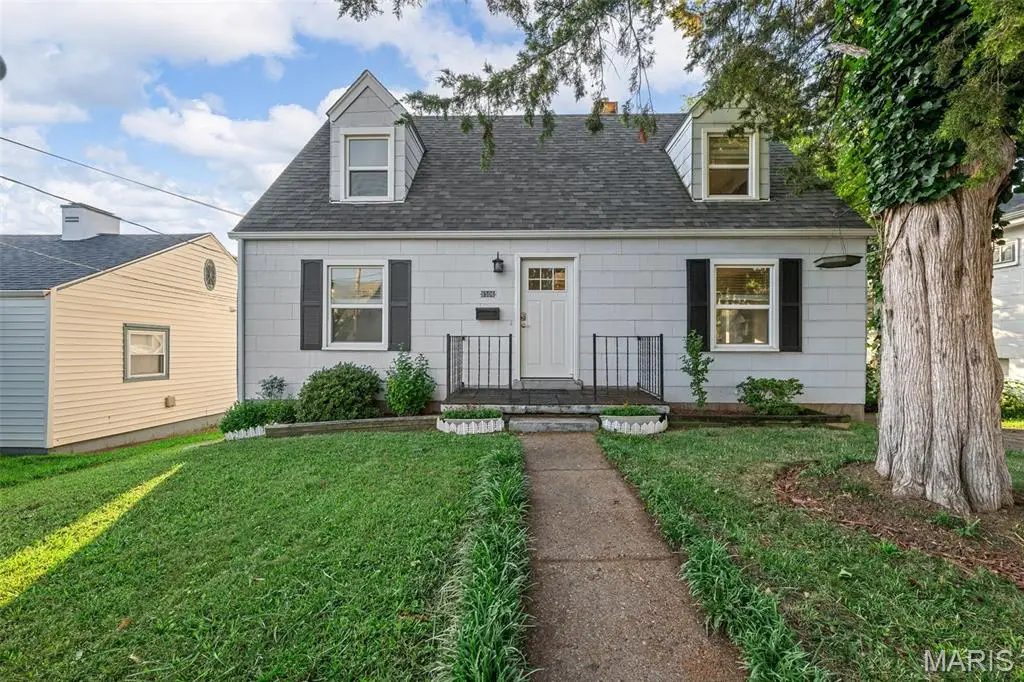 8506 Mathilda Avenue, Saint Louis, MO 63123 - Image #1