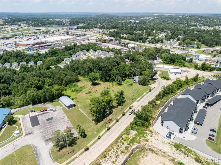 813 American Legion Dr, Festus, MO 63028 - Image #3