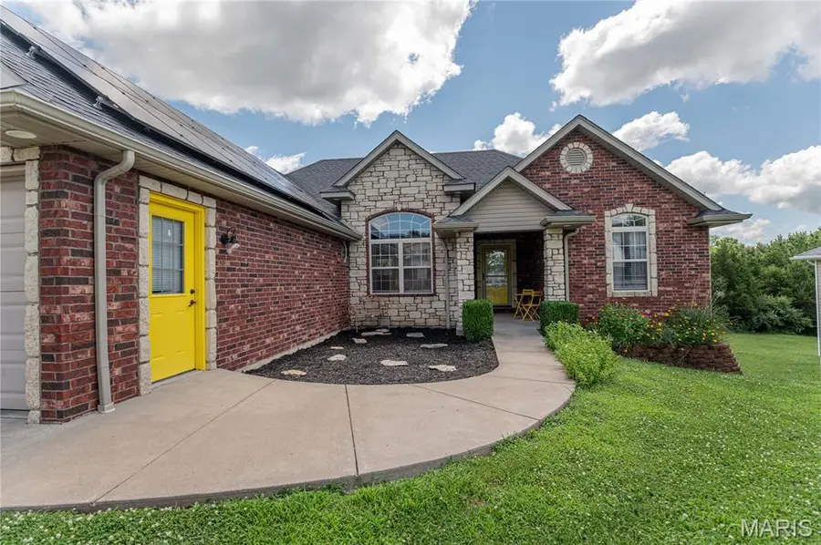 425 Edwards Drive, Holts Summit, MO 65043 - Image #3