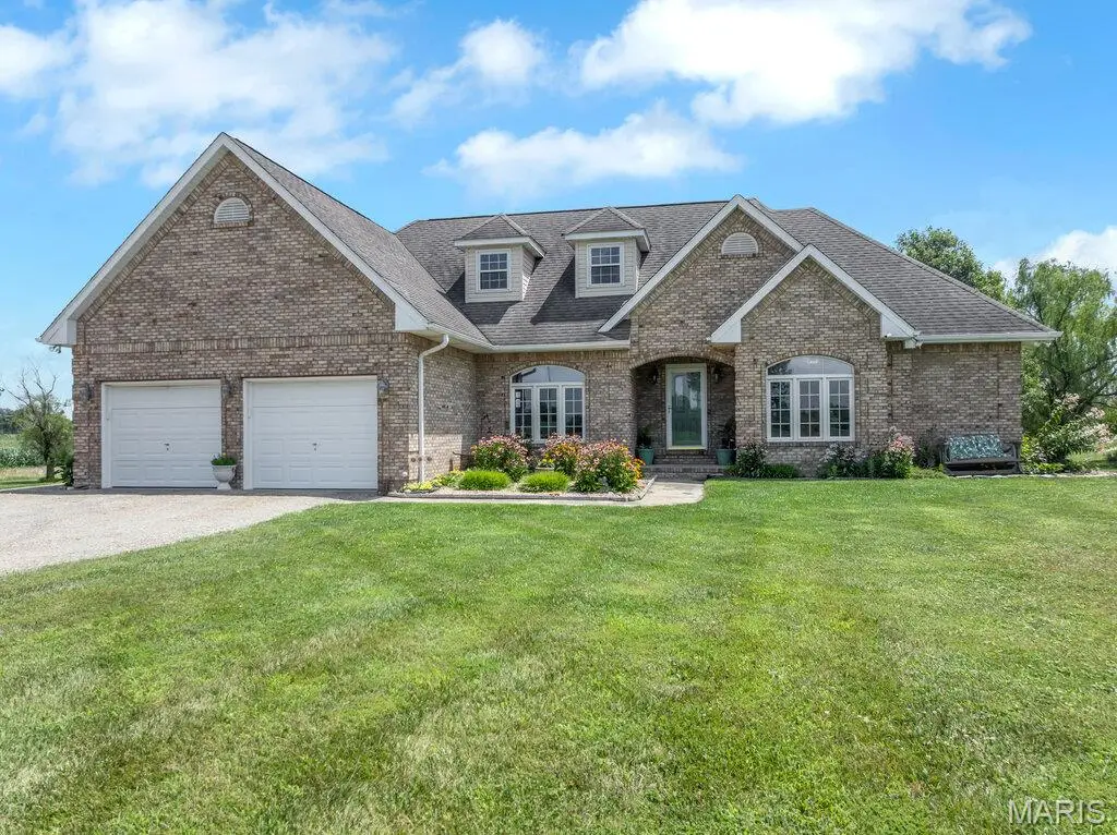 15856 Wendle Road, Godfrey, IL 62035 - Image #1