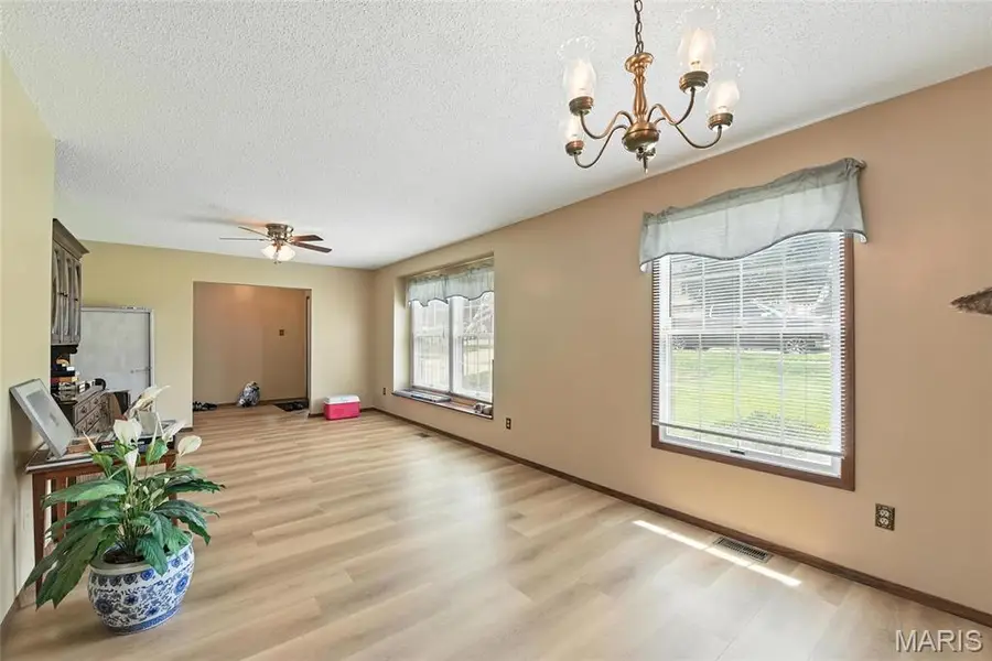 5827 Bridleford Lane, Tesson Ferry, MO 63129 - Image #2