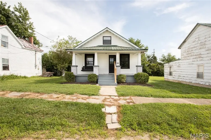 302 E Railroad Avenue, Bland, MO 65014 - Image #2