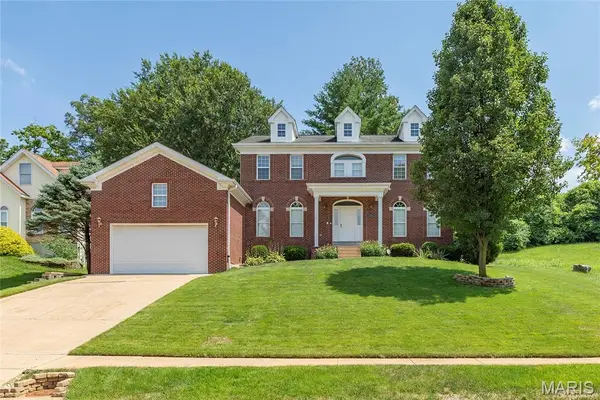 5216 Autumnwinds Drive, St Louis, MO 63129