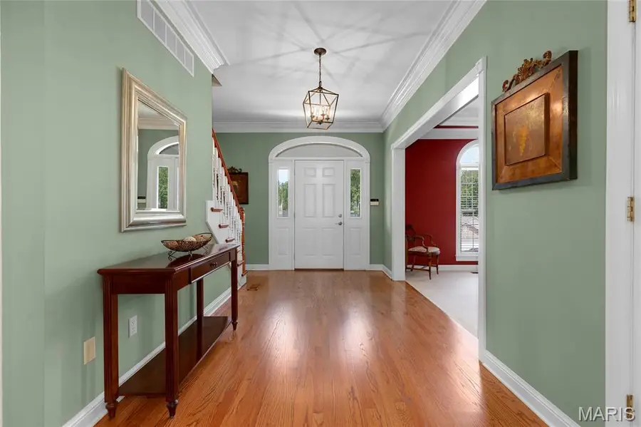 5216 Autumnwinds Drive, Saint Louis, MO 63129 - Image #2