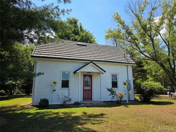 22746 Nebraska Road, Ashley, IL 62808