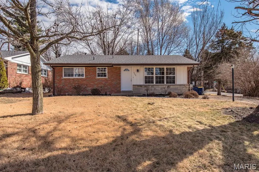 2300 Ruckert Avenue, Saint Louis, MO 63114 - Image #1