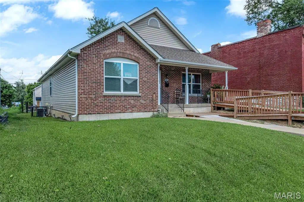 4047-4049 Cottage Avenue, Saint Louis, MO 63113 - Image #1