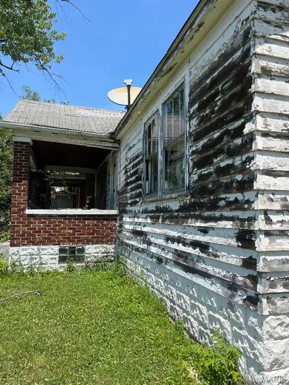 1618 N 42nd Street, East Saint Louis, IL 62204 - Image #2