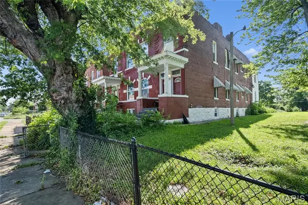 1916 Arlington Avenue, St Louis, MO 63112