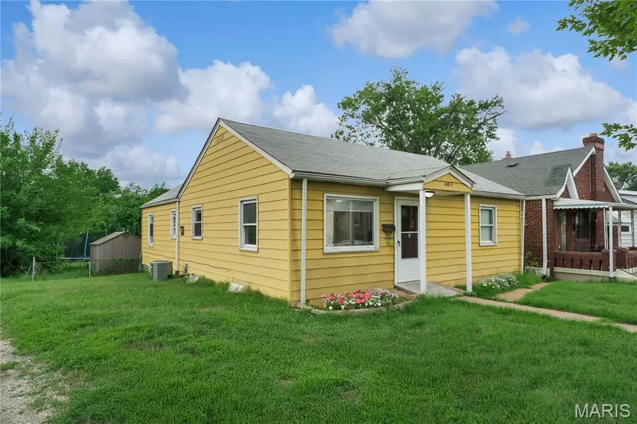 6815 Parkwood Place, Saint Louis, MO 63116 - Image #2