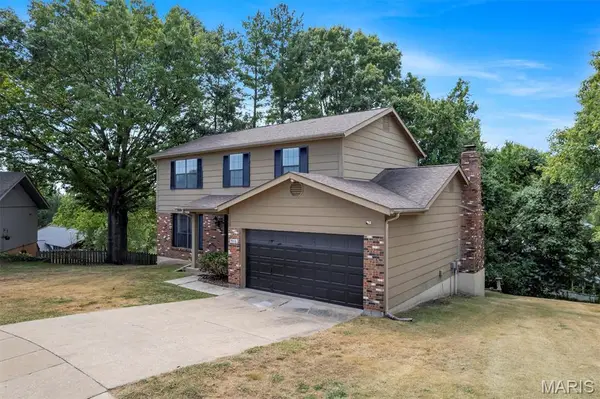 5116 Suson Oaks Court, St Louis, MO 63128