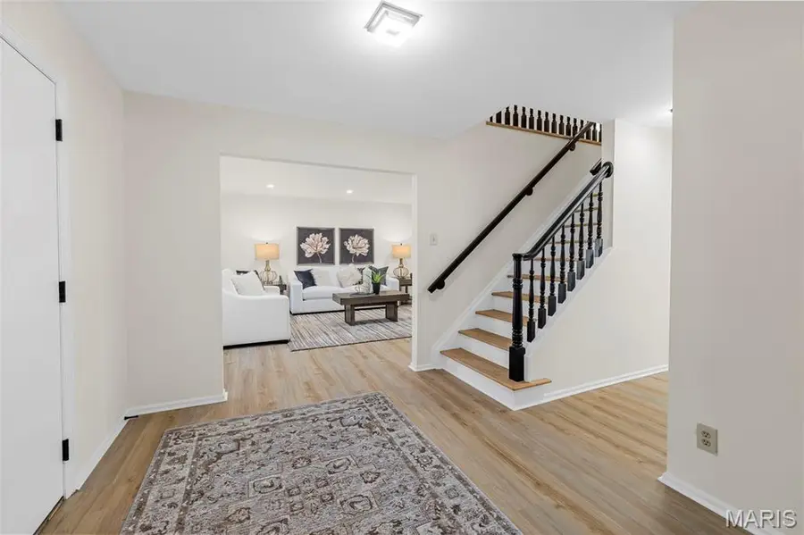 618 Shady Meadows Drive, Ballwin, MO 63011 - Image #3