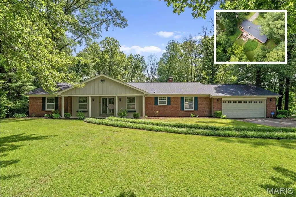 19 Saint Joseph Drive, Lebanon, IL 62254 - Image #1