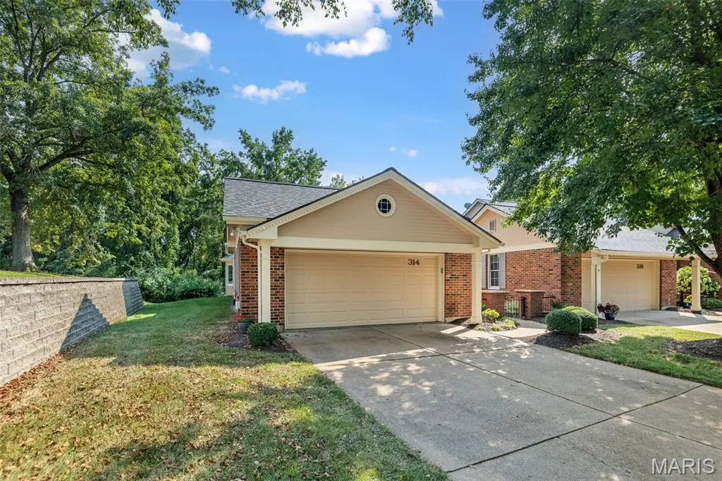 314 Valley Forge Court, Chesterfield, MO 63017 - Image #1
