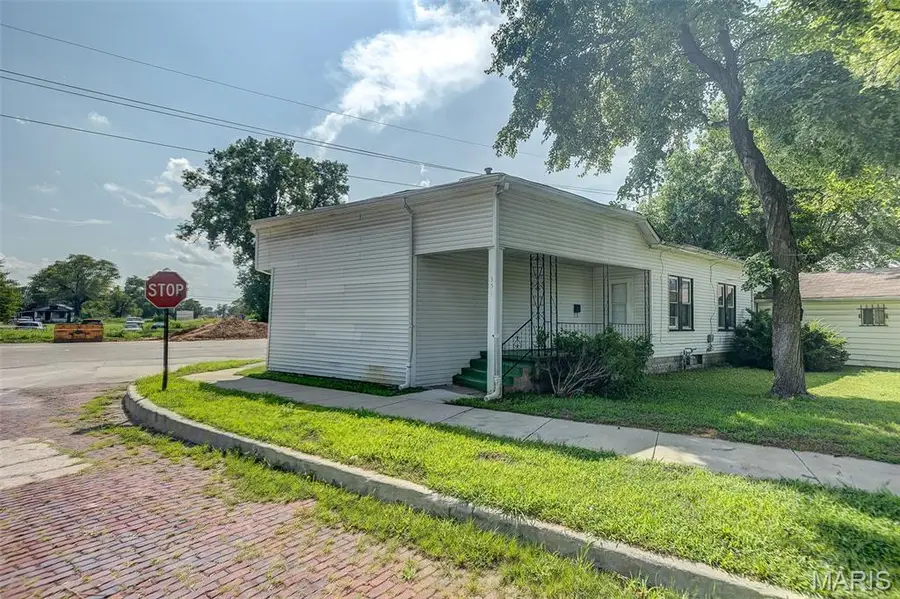 351 N 26th Street, East Saint Louis, IL 62205 - Image #2