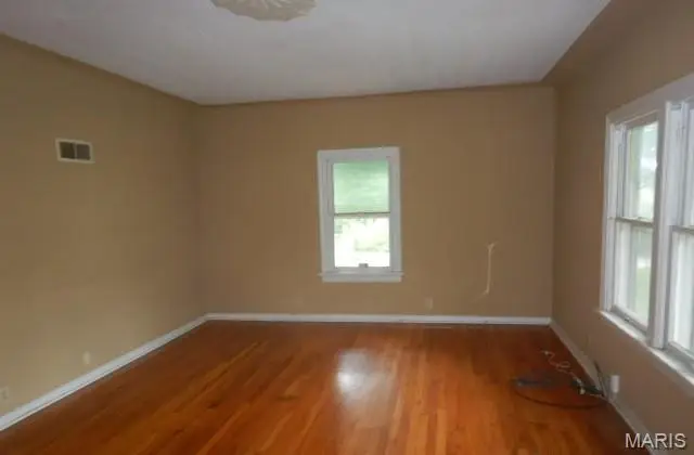 7220 Eunice Avenue, Saint Louis, MO 63136 - Image #2