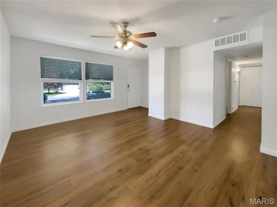 11100 Landseer Drive, Saint Louis, MO 63136 - Image #2