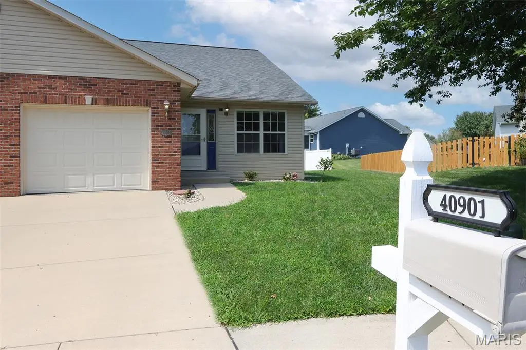 10904 Upland Terrace Drive, Lebanon, IL 62254 - Image #1