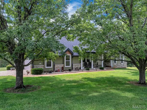 7033 Meadow View Drive, Dittmer, MO 63023